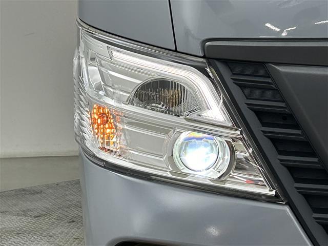 ＮＶ３５０キャラバンバン プレミアムＧＸロングブラックギア　４ＷＤ・全方位カメラ・社外フローティングナビ・バックカメラ・フルセグＴＶ・ＥＴＣ・片側パワスラ・社外フロアマット・ＬＥＤヘッドライト・オートライト・センターデフロック・横滑り防止・プッシュスタート（33枚目）