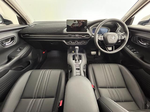 ＺＲ－Ｖ Ｚ　寒冷地仕様／メーカーナビ／衝突軽減ブレーキ／全方位カメラ／シートヒーター／ステアリングヒーター／アダプティブクルーズコントロール／パワーシート／パワーバックドア／ＥＴＣ／ＢＯＳＥスピーカー／フルセグ（4枚目）