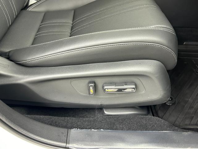 ＺＲ－Ｖ Ｚ　寒冷地仕様／メーカーナビ／衝突軽減ブレーキ／全方位カメラ／シートヒーター／ステアリングヒーター／アダプティブクルーズコントロール／パワーシート／パワーバックドア／ＥＴＣ／ＢＯＳＥスピーカー／フルセグ（14枚目）