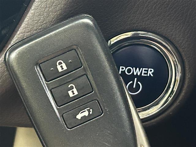 RX RX450h バージョンL メーカーナビ/純正エンスタ/全方位カメラ/ETC/本革シート/シートヒーター&ベンチレーション/D+N席パワーシート/ヘッドアップディスプレイ/レーダークルーズコントロール/ステアリングヒーター(9枚目)