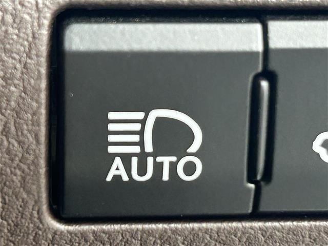 RX RX450h バージョンL メーカーナビ/純正エンスタ/全方位カメラ/ETC/本革シート/シートヒーター&ベンチレーション/D+N席パワーシート/ヘッドアップディスプレイ/レーダークルーズコントロール/ステアリングヒーター(14枚目)