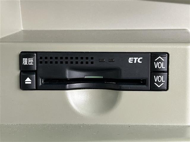 エスティマハイブリッド Ｘ　寒冷地仕様／純正ＨＤＤナビ／フルセグＴＶ／ＣＤ＋ＤＶＤ＋ＳＤ＋ＨＤＤ／バックカメラ／ビルトインＥＴＣ／ドライブレコーダー前方／両側パワースライドドア／１００Ｖ充電／クルコン／キセノン／フォグ（15枚目）