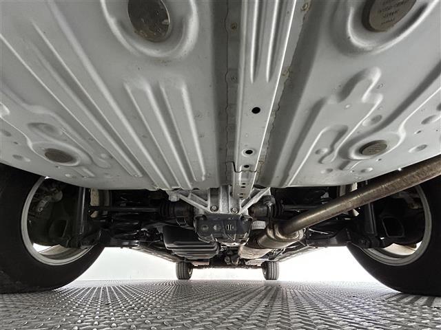 エスティマハイブリッド Ｘ　寒冷地仕様／純正ＨＤＤナビ／フルセグＴＶ／ＣＤ＋ＤＶＤ＋ＳＤ＋ＨＤＤ／バックカメラ／ビルトインＥＴＣ／ドライブレコーダー前方／両側パワースライドドア／１００Ｖ充電／クルコン／キセノン／フォグ（41枚目）