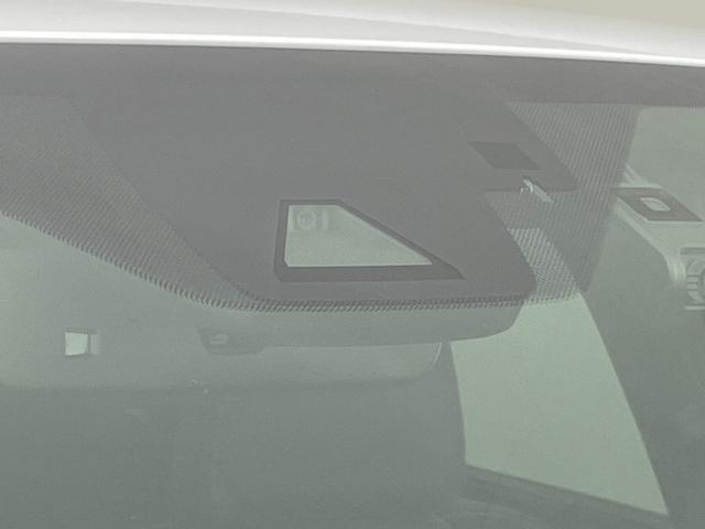 RX RX300 Fスポーツ 純正ナビ/パノラミックビューモニター/ビルトインETC2.0/ドライブレコーダー/レクサスセーフティシステム/ワイヤレス充電/レザーシート/パワーシート/シートヒーター/シートエアコン/純正AW20(5枚目)