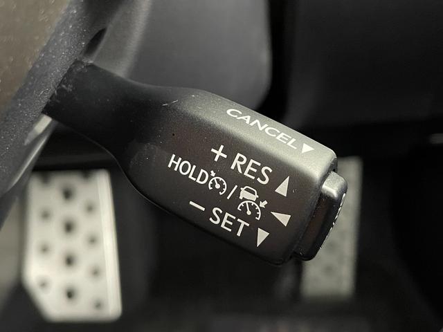 RX RX300 Fスポーツ 純正ナビ/パノラミックビューモニター/ビルトインETC2.0/ドライブレコーダー/レクサスセーフティシステム/ワイヤレス充電/レザーシート/パワーシート/シートヒーター/シートエアコン/純正AW20(9枚目)