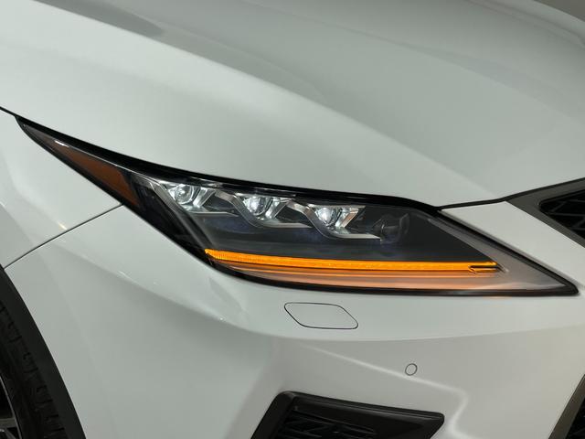 RX RX300 Fスポーツ 純正ナビ/パノラミックビューモニター/ビルトインETC2.0/ドライブレコーダー/レクサスセーフティシステム/ワイヤレス充電/レザーシート/パワーシート/シートヒーター/シートエアコン/純正AW20(19枚目)