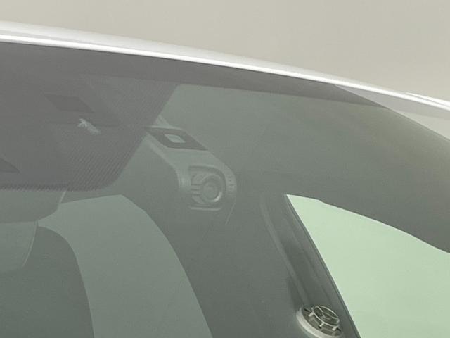 RX RX300 Fスポーツ 純正ナビ/パノラミックビューモニター/ビルトインETC2.0/ドライブレコーダー/レクサスセーフティシステム/ワイヤレス充電/レザーシート/パワーシート/シートヒーター/シートエアコン/純正AW20(32枚目)