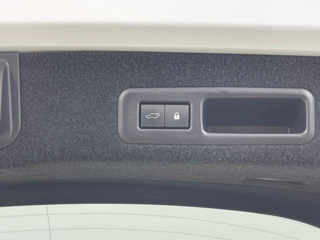 RX RX300 Fスポーツ 純正ナビ/パノラミックビューモニター/ビルトインETC2.0/ドライブレコーダー/レクサスセーフティシステム/ワイヤレス充電/レザーシート/パワーシート/シートヒーター/シートエアコン/純正AW20(62枚目)