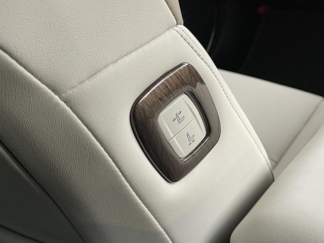 クラウンクロスオーバー Z 純正12.3インチDAナビ/AppleCarPlay/AndoroidAuto/BT/フルセグTV/パノラミックビュー/ドラレコ前後/ビルトインETC2.0/ワイヤレス充電/ヘッドアップディスプレイ(40枚目)