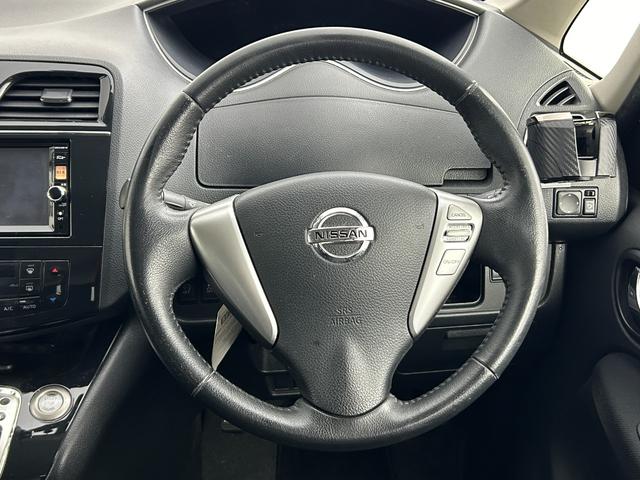 セレナ ハイウェイスター　純正メモリナビ／フルセグＴＶ／Ｂｌｕｅｔｏｏｔｈ／ＣＤ／ＤＶＤ／ＥＴＣ／パワースライドドア／クルーズコントロール／プッシュスタート／スマートキー／オートライト／オートエアコン／電格ミラー（12枚目）