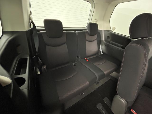 セレナ ハイウェイスター　純正メモリナビ／フルセグＴＶ／Ｂｌｕｅｔｏｏｔｈ／ＣＤ／ＤＶＤ／ＥＴＣ／パワースライドドア／クルーズコントロール／プッシュスタート／スマートキー／オートライト／オートエアコン／電格ミラー（17枚目）