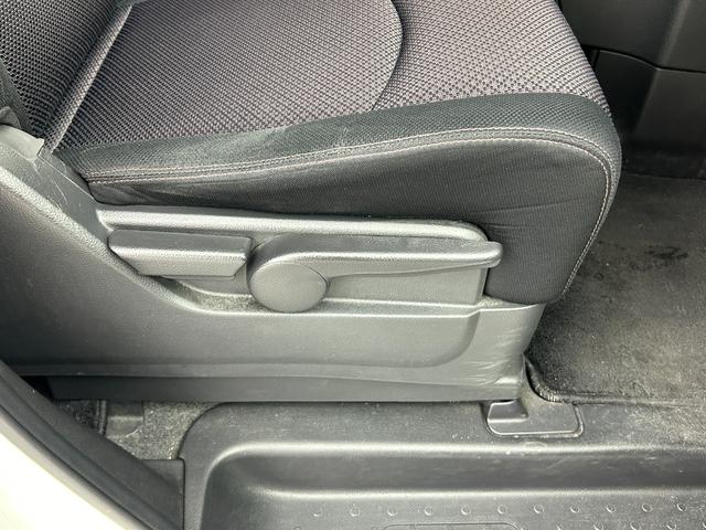 セレナ ハイウェイスター　純正メモリナビ／フルセグＴＶ／Ｂｌｕｅｔｏｏｔｈ／ＣＤ／ＤＶＤ／ＥＴＣ／パワースライドドア／クルーズコントロール／プッシュスタート／スマートキー／オートライト／オートエアコン／電格ミラー（37枚目）