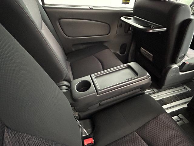 セレナ ハイウェイスター　純正メモリナビ／フルセグＴＶ／Ｂｌｕｅｔｏｏｔｈ／ＣＤ／ＤＶＤ／ＥＴＣ／パワースライドドア／クルーズコントロール／プッシュスタート／スマートキー／オートライト／オートエアコン／電格ミラー（42枚目）