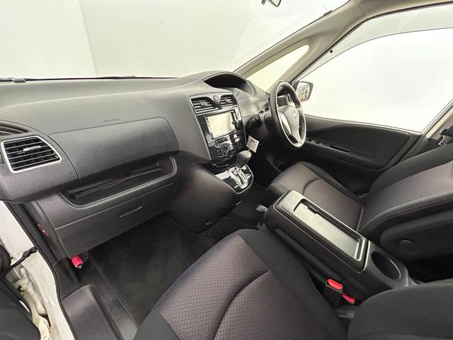 セレナ ハイウェイスター　純正メモリナビ／フルセグＴＶ／Ｂｌｕｅｔｏｏｔｈ／ＣＤ／ＤＶＤ／ＥＴＣ／パワースライドドア／クルーズコントロール／プッシュスタート／スマートキー／オートライト／オートエアコン／電格ミラー（44枚目）