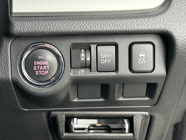 フォレスター 　ＯＰダイヤトーンサウンドナビ／Ｂｌｕｅｔｏｏｔｈ／フルセグＴＶ／バックカメラ／ＥＴＣ２．０／ＬＥＤライト／ＯＰ．ＬＥＤアクセサリーライナー／前後フォグ／アイサイト／ＳＩ－ＤＲＩＶＥ／Ｘ－ＭＯＤＥ（32枚目）