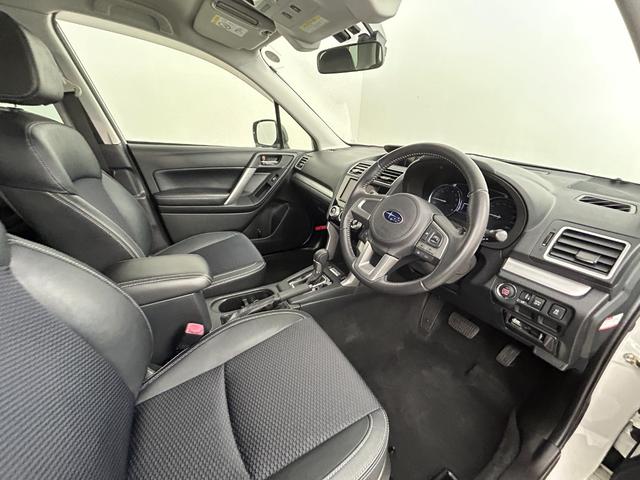 フォレスター 　ＯＰダイヤトーンサウンドナビ／Ｂｌｕｅｔｏｏｔｈ／フルセグＴＶ／バックカメラ／ＥＴＣ２．０／ＬＥＤライト／ＯＰ．ＬＥＤアクセサリーライナー／前後フォグ／アイサイト／ＳＩ－ＤＲＩＶＥ／Ｘ－ＭＯＤＥ（40枚目）