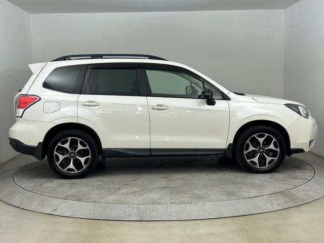 フォレスター 　ＯＰダイヤトーンサウンドナビ／Ｂｌｕｅｔｏｏｔｈ／フルセグＴＶ／バックカメラ／ＥＴＣ２．０／ＬＥＤライト／ＯＰ．ＬＥＤアクセサリーライナー／前後フォグ／アイサイト／ＳＩ－ＤＲＩＶＥ／Ｘ－ＭＯＤＥ（54枚目）