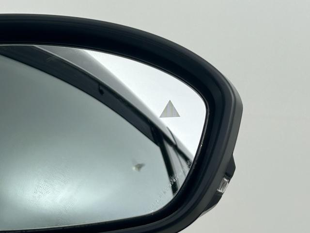 オーラ Ｇ　ＦＯＵＲ　レザーエディション　ワンオーナー／社外８インチナビ／ＢＴ／フルセグＴＶ／アラウンドビューモニター／ビルトインＥＴＣ／ナビ連動ドラレコ前後／インテリジェントルームミラー／ステアリングヒーター／シートヒーター／ＢＳＭ／ＢＳＷ（13枚目）