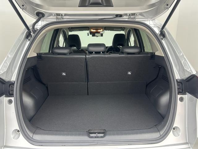 オーラ Ｇ　ＦＯＵＲ　レザーエディション　ワンオーナー／社外８インチナビ／ＢＴ／フルセグＴＶ／アラウンドビューモニター／ビルトインＥＴＣ／ナビ連動ドラレコ前後／インテリジェントルームミラー／ステアリングヒーター／シートヒーター／ＢＳＭ／ＢＳＷ（18枚目）