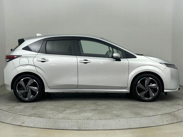 オーラ Ｇ　ＦＯＵＲ　レザーエディション　ワンオーナー／社外８インチナビ／ＢＴ／フルセグＴＶ／アラウンドビューモニター／ビルトインＥＴＣ／ナビ連動ドラレコ前後／インテリジェントルームミラー／ステアリングヒーター／シートヒーター／ＢＳＭ／ＢＳＷ（53枚目）