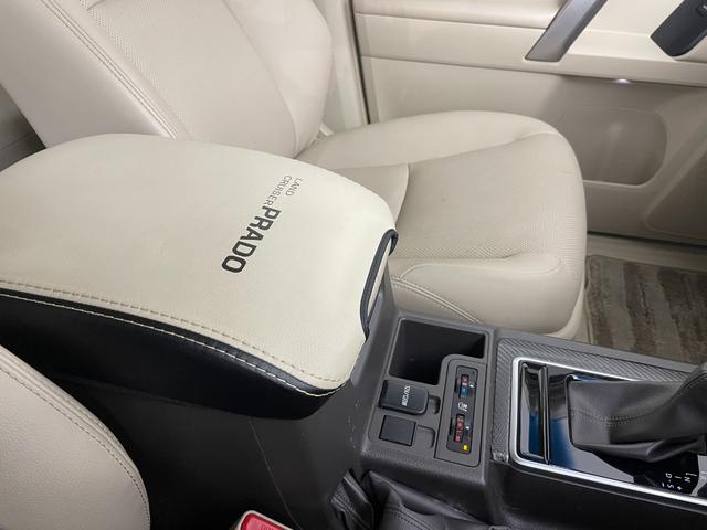 ランドクルーザープラド ＴＸ　Ｌパッケージ　ＴＲＤエアロ／ムーンルーフ／ＫＥＮＷＯＯＤフローディングナビ／バックカメラ／トヨタセーフティセンス／ベージュレザー／パワーシート／シートヒーター／エアシート／バグガード／リアラダー／純正ＡＷ／ＬＥＤ（43枚目）