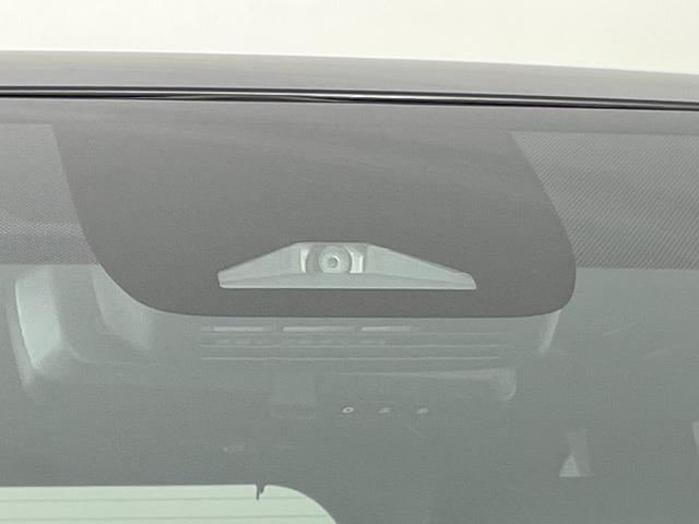 ノア ハイブリッドS-Z 純正ディスプレイオーディオplus/アラウンドビューモニター/純正ミラー一体型ドライブレコーダー/純正フリップダウンモニター/三眼LEDヘッドライト/トヨタセーフティセンス/ビルトインETC2.0(5枚目)