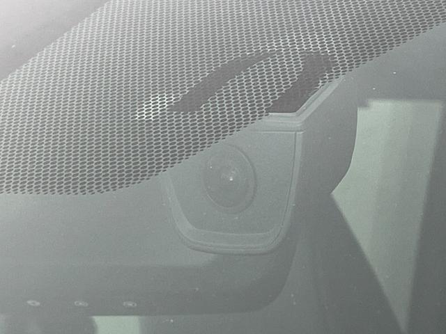 ノア ハイブリッドS-Z 純正ディスプレイオーディオplus/アラウンドビューモニター/純正ミラー一体型ドライブレコーダー/純正フリップダウンモニター/三眼LEDヘッドライト/トヨタセーフティセンス/ビルトインETC2.0(6枚目)