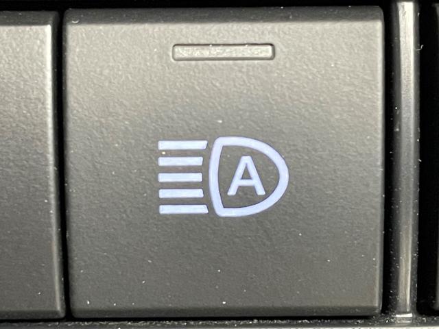 ノア ハイブリッドS-Z 純正ディスプレイオーディオplus/アラウンドビューモニター/純正ミラー一体型ドライブレコーダー/純正フリップダウンモニター/三眼LEDヘッドライト/トヨタセーフティセンス/ビルトインETC2.0(11枚目)