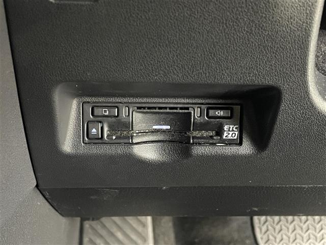 アルファード Z ・ワンオーナー・4WD・寒冷地仕様・モデリスタエアロ(F.S.R)・モデリスタドレスアップマフラー・モデリスタフェンダーガーニッシュ・モデリスタミラーガーニッシュ・モデリスタLEDスマートフットライト(13枚目)