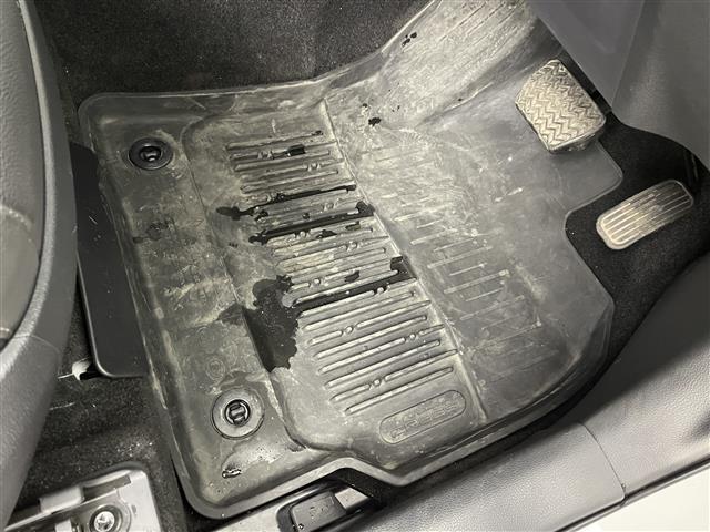 カローラクロス ハイブリッド Z 寒冷地仕様/純正DA/フルセグTV/Miracast/ビルトインETC2.0/全方位カメラ/アドバンスドパーク/レーダークルーズ/トヨタセーフティセンス/シートヒーター/ステアリングヒーター/LED(25枚目)