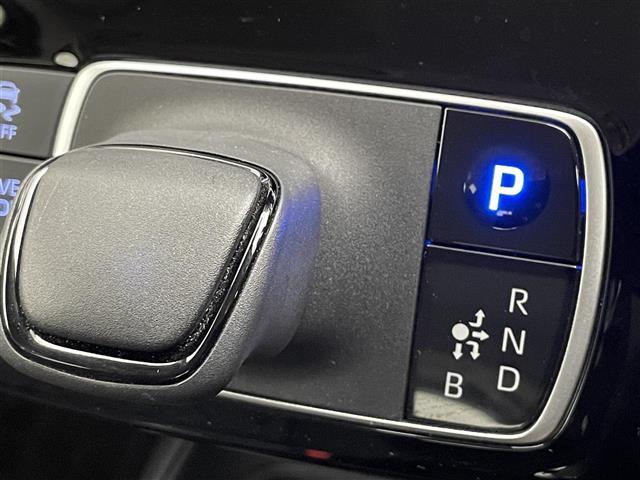 アクア X 寒冷地仕様/純正ディスプレイオーディオ(コネクティッドナビ対応)/Miracast/BT/バックカメラ/ドラレコ前後/ビルトインETC/夏冬タイヤ/PCS/LTA/RSA/先行車発進告知/後退速度抑制(19枚目)