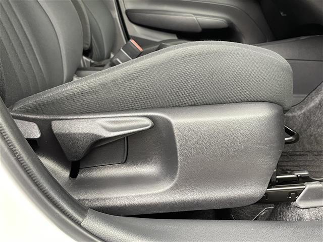 アクア X 寒冷地仕様/純正ディスプレイオーディオ(コネクティッドナビ対応)/Miracast/BT/バックカメラ/ドラレコ前後/ビルトインETC/夏冬タイヤ/PCS/LTA/RSA/先行車発進告知/後退速度抑制(24枚目)