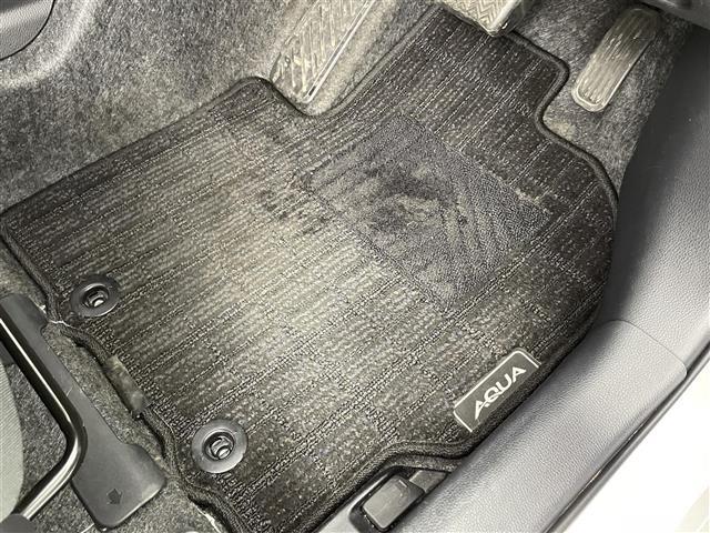 アクア X 寒冷地仕様/純正ディスプレイオーディオ(コネクティッドナビ対応)/Miracast/BT/バックカメラ/ドラレコ前後/ビルトインETC/夏冬タイヤ/PCS/LTA/RSA/先行車発進告知/後退速度抑制(25枚目)