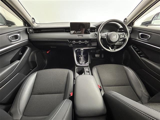 ヴェゼル ｅ：ＨＥＶ　Ｚ　ホンダコネクトディスプレイ／マルチビューカメラ／ＡｐｐｌｅＣａｒＰｌａｙ／ＡｎｄｒｏｉｄＡｕｔｏ／ホンダセンシング／純正ロアスカート／純正ガーニッシュ／ドラレコ／ＥＴＣ／シートヒーター／ハーフレザー（42枚目）