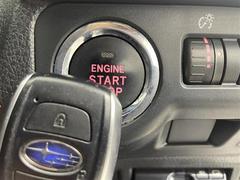 【　スマートキー＆プッシュスタート　】鍵を挿さずにポケットに入れたまま鍵の開閉、エンジンの始動まで行えます。 6