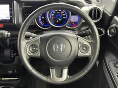 安心の全車保証付き！（※部分保証、国産車は納車後３ヶ月、輸入車は納車後１ヶ月の保証期間となります）。その他長期保証（有償）もご用意しております！※長期保証を付帯できる車両には条件がございます。 6