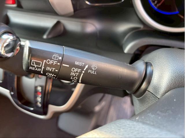 Ｎ－ＢＯＸカスタム Ｇ・Ｌパッケージ　修復歴なし　ナビ　フルセグ　Ｂｌｕｅｔｏｏｔｈ　バックカメラ　スマートキー　プッシュスタート　両側パワースライドドア　ＨＩＤヘッドライト　ドアバイザー　プライバシーガラス　オートエアコン　整備保証付（29枚目）