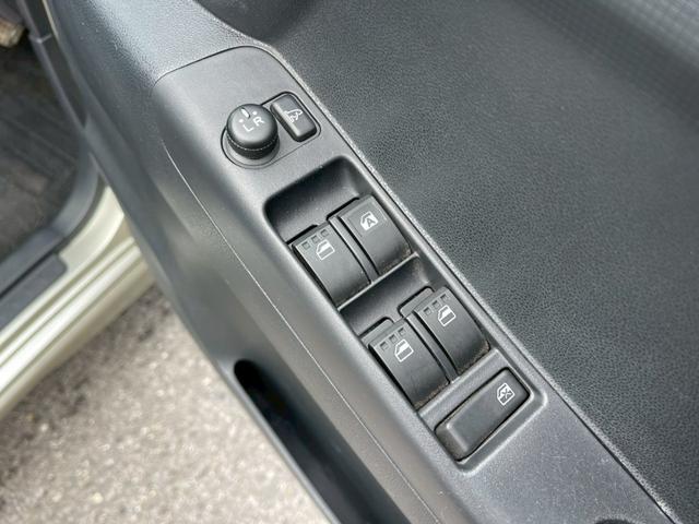 ムーヴコンテ カスタム X 修復歴なし ナビ フルセグ Bluetooth HIDヘッドライト オートエアコン ウインカーミラー ドアバイザー プライバシーガラス ベンチシート 整備保証付(31枚目)