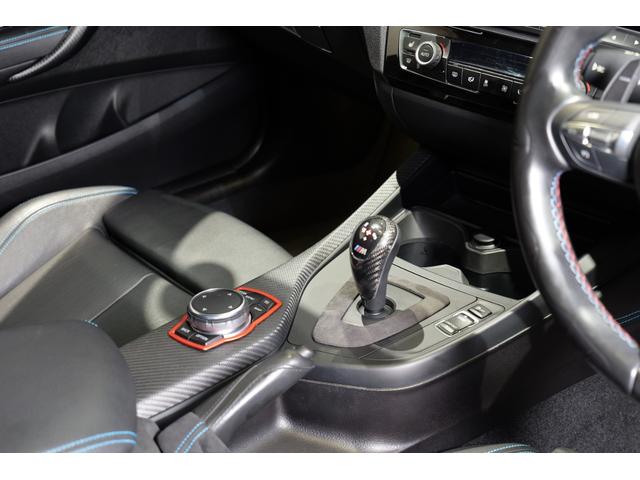 Ｍ２ ベースグレード　正規ディーラー車　社外車高調　エンケイＧＴＣ０２　ＦＴＰチャージパイプ　ハーマンカードンサウンドシステム　カーボンフロントリップ　カーボンリアスポイラー　カーボンリアディフューザー（15枚目）
