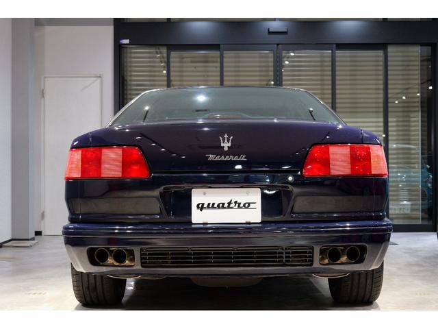 クアトロポルテ エボルツィオーネＶ８　アラゴスタ車高調　左ハンドル　６ＭＴ　ワンオフマフラー（5枚目）