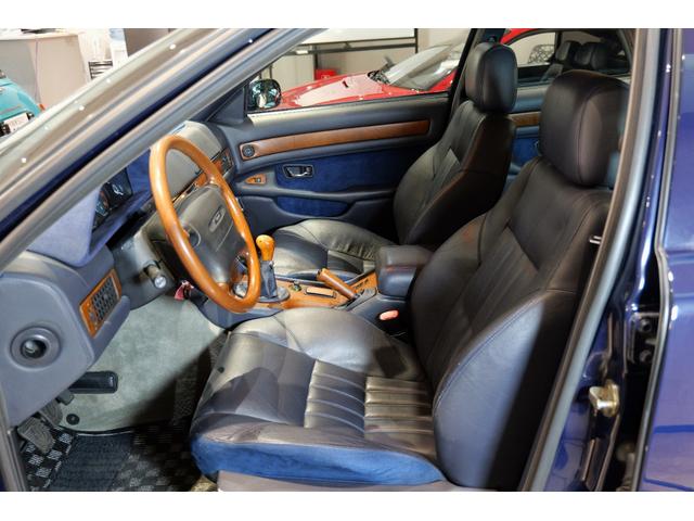 クアトロポルテ エボルツィオーネＶ８　アラゴスタ車高調　左ハンドル　６ＭＴ　ワンオフマフラー（9枚目）