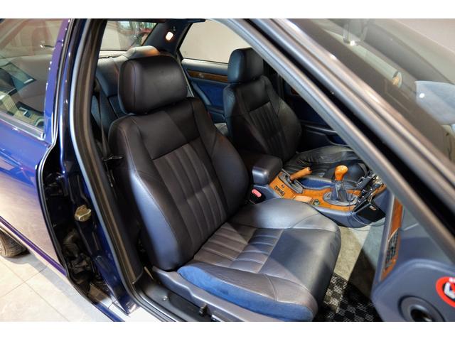 クアトロポルテ エボルツィオーネＶ８　アラゴスタ車高調　左ハンドル　６ＭＴ　ワンオフマフラー（13枚目）