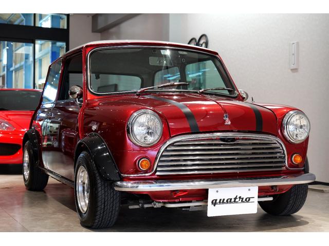 ＭＩＮＩ クーパー１．３　正規ディーラー車　１０インチ　スピードスター　センターメーター　ウェーバーキャブ　スリーポイントヘッドライト　コブラシート　センターマフラー　クーラー付き（4枚目）