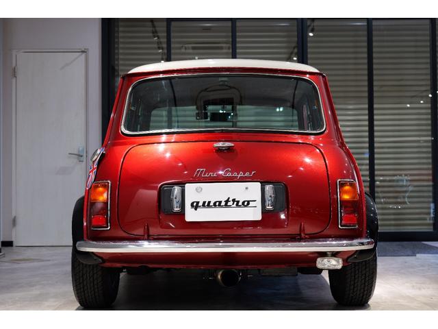 ＭＩＮＩ クーパー１．３　正規ディーラー車　１０インチ　スピードスター　センターメーター　ウェーバーキャブ　スリーポイントヘッドライト　コブラシート　センターマフラー　クーラー付き（5枚目）