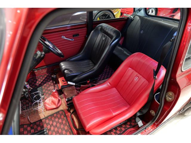 ＭＩＮＩ クーパー１．３　正規ディーラー車　１０インチ　スピードスター　センターメーター　ウェーバーキャブ　スリーポイントヘッドライト　コブラシート　センターマフラー　クーラー付き（13枚目）