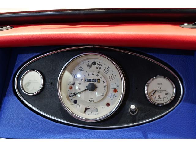 ＭＩＮＩ クーパー１．３　正規ディーラー車　１０インチ　スピードスター　センターメーター　ウェーバーキャブ　スリーポイントヘッドライト　コブラシート　センターマフラー　クーラー付き（16枚目）