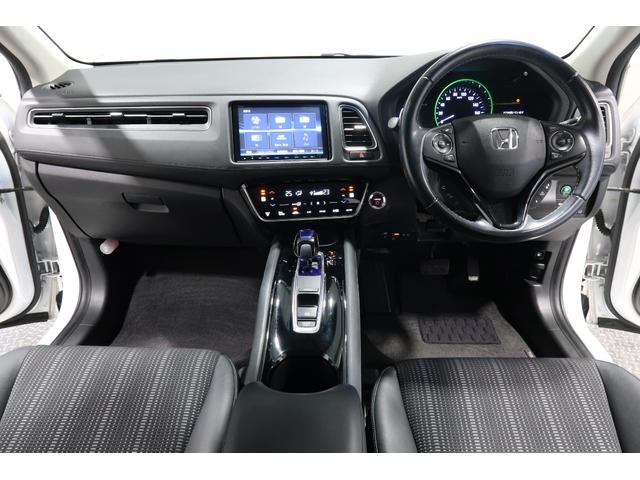 ヴェゼル ハイブリッドZ・ホンダセンシング 認定中古車 1年保証付 ワンオーナー ナビ Bカメラ ドラレコ ETC 運転支援 レーダーサポート Wエアコン 1オーナ- DVD再生機能 横滑り防止システム バックアイカメラ 盗難防止装置 フルセ(9枚目)