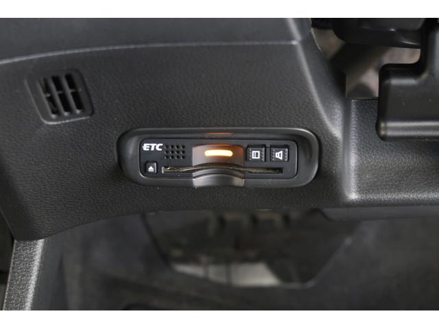 ヴェゼル ハイブリッドZ・ホンダセンシング 認定中古車 1年保証付 ワンオーナー ナビ Bカメラ ドラレコ ETC 運転支援 レーダーサポート Wエアコン 1オーナ- DVD再生機能 横滑り防止システム バックアイカメラ 盗難防止装置 フルセ(18枚目)