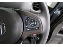 Hondaセンシングの機能のひとつ、アダプティブクルーズコントロール付!アクセルから足を離しても設定したスピードと前車との車間を保ち走行してくれます!車線維持もアシスト☆高速道路で疲労軽減ですね☆