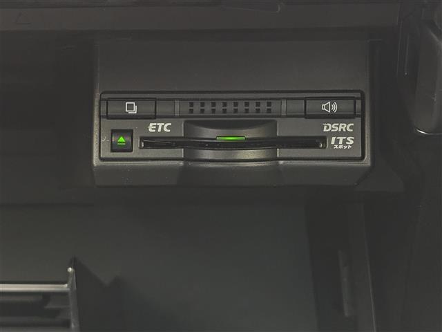 ＣＴ２００ｈ　バージョンＣ　メーカーナビ（ＣＤ／ＤＶＤ／ＢＴ／ＵＳＢ／ＡＵＸ）／フルセグテレビ／ＥＴＣ／バックカメラ／クルーズコントロール／コーナーセンサー／横滑り防止装置／盗難防止装置／ＬＥＤヘッドライト(8枚目)